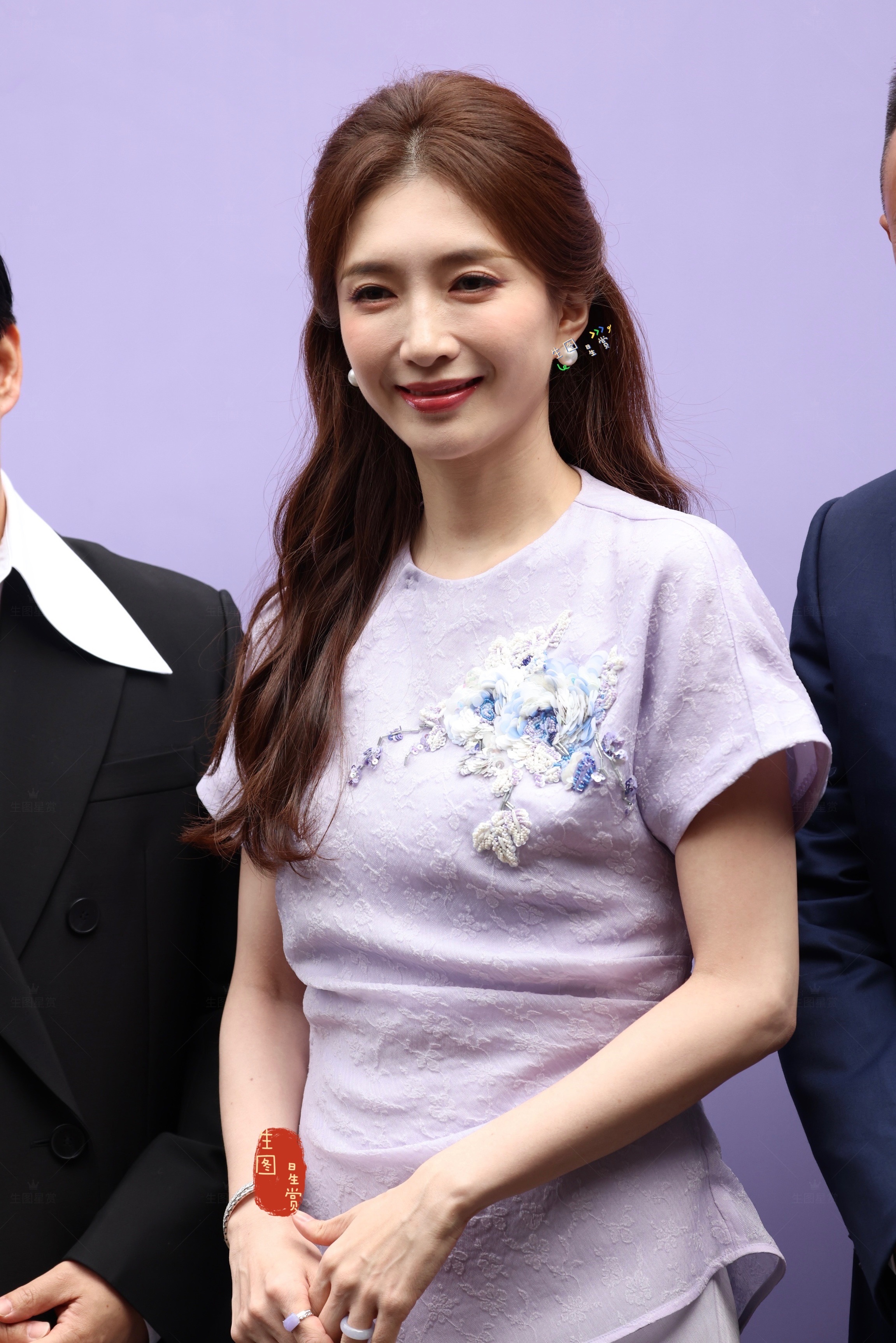 江疏影新中式妆造，淡紫惊艳💜 