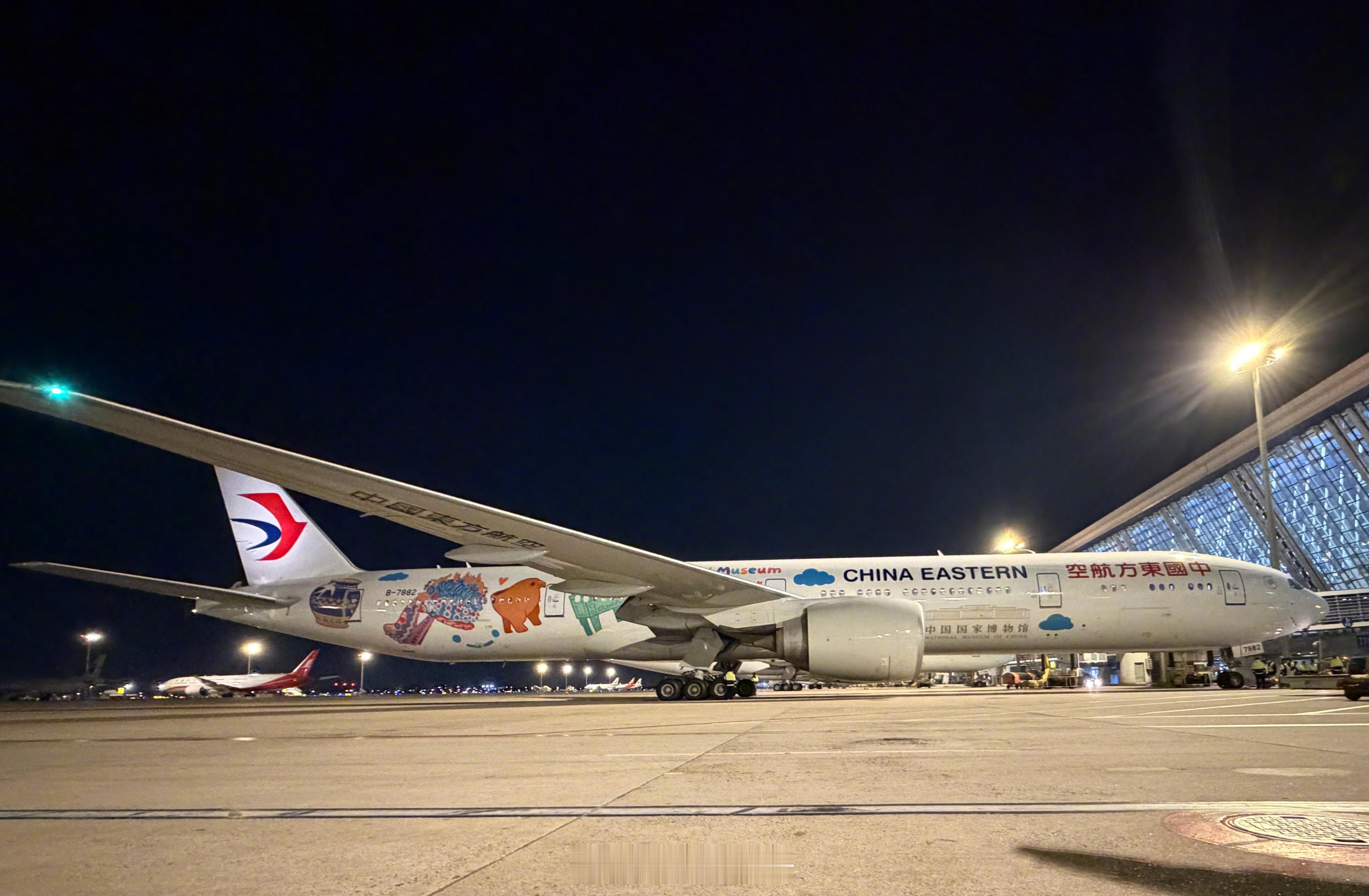 “国博号”这架777-300ER（B-7882）真是东航最勤奋的仔，MU745上