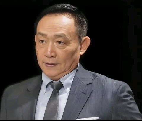 卢麒元公开资本运转内情引争议，有人点赞、有人警惕，你怎么看？
 
一段当众呵斥的