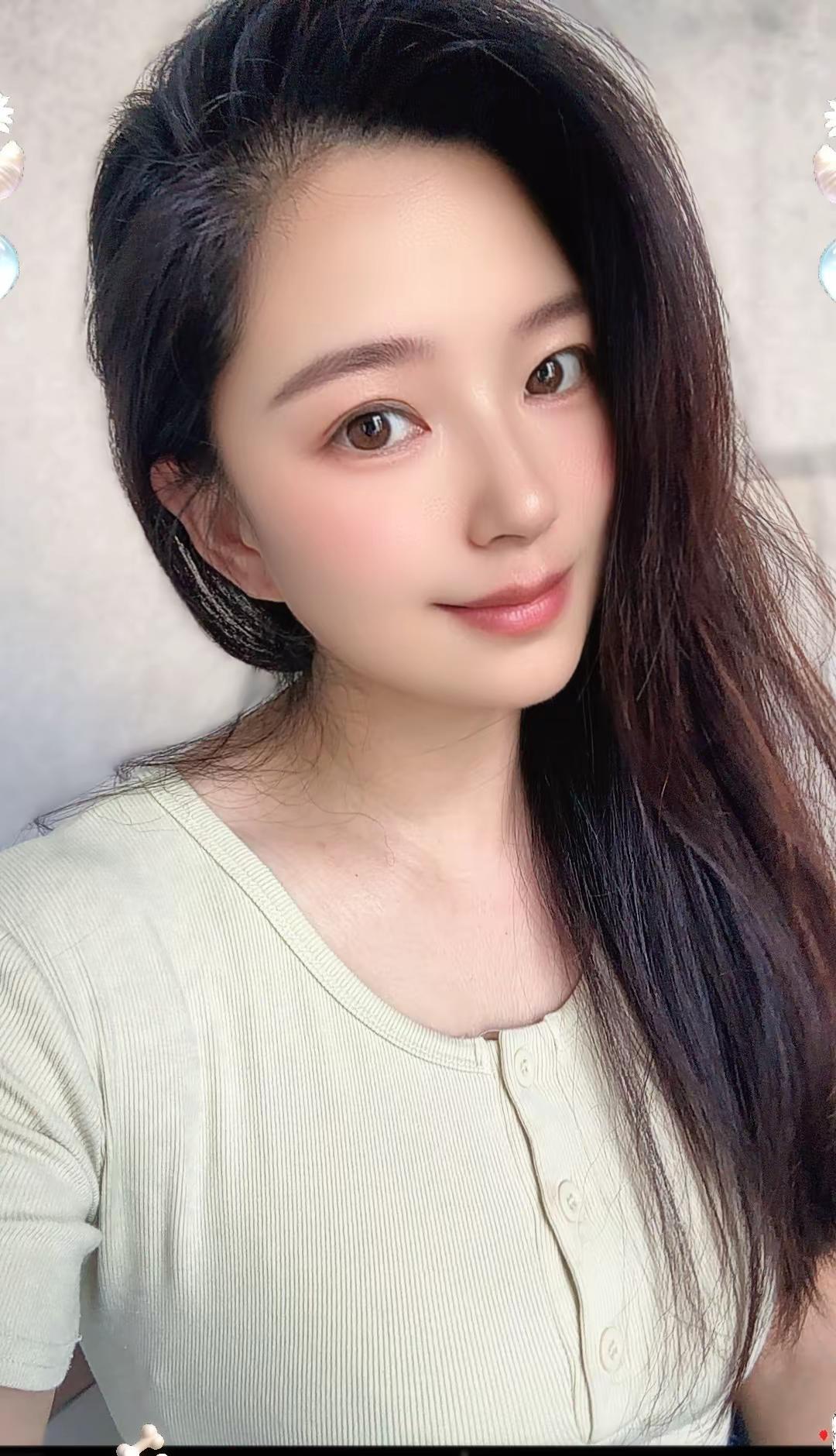 你那么好，那么善良，那么努力，老天怎么舍得一直为难你，暂时的困难和低谷，只是因为