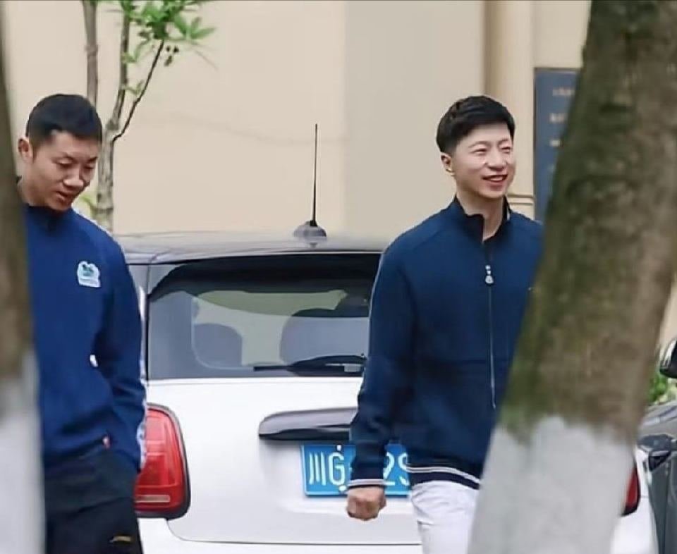 乒乓球马龙许昕不用说话就很好哭不用开口，并肩而立就是青春的答案✨二十一年并肩同行