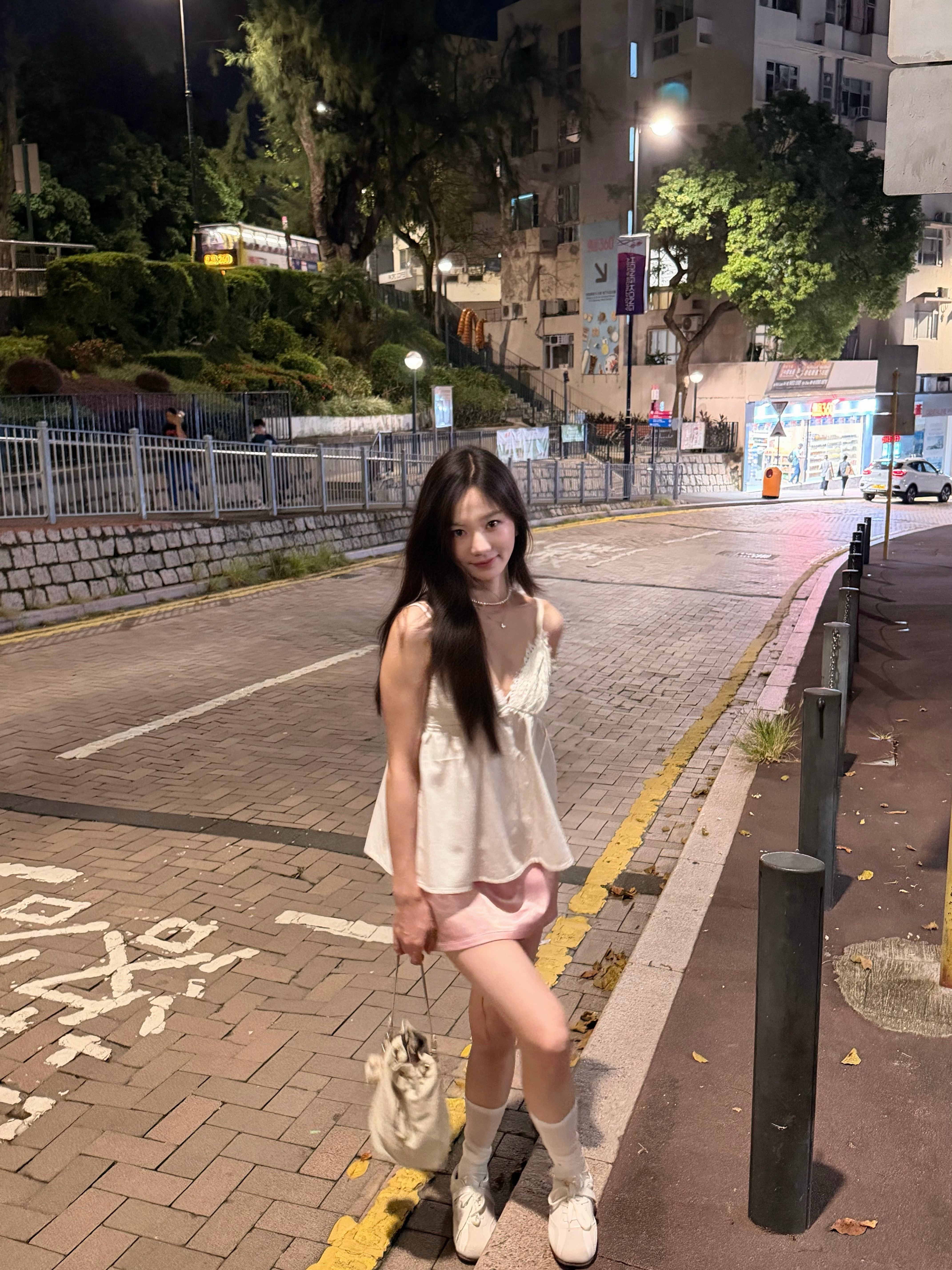 潘达夜间模式 喜欢宠物的妹子都很善良吧？[坏笑][坏笑][坏笑] ​​​