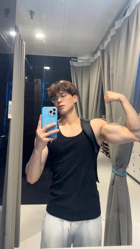 00 男友臂