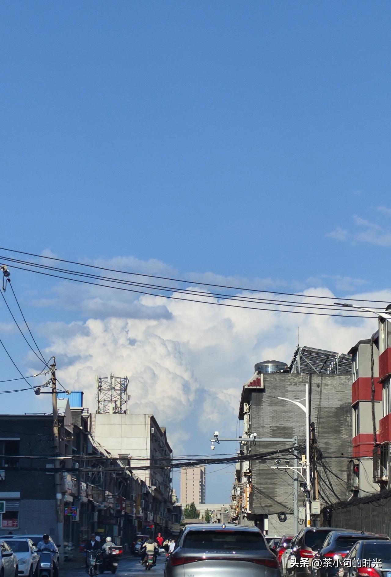 你有没有发现，
现在连“休息”都得学？
…………
打开手机，满屏都是:
“周末必