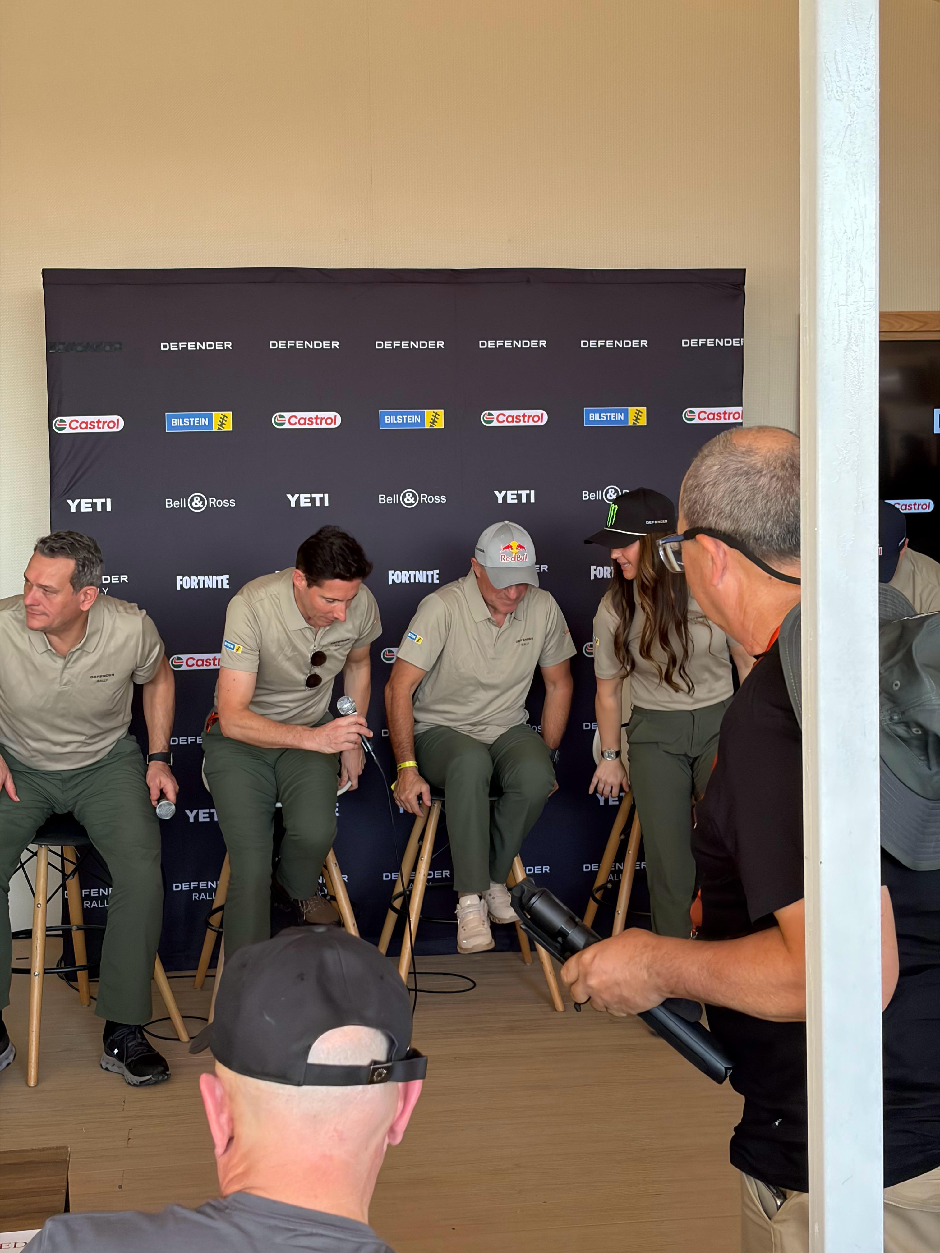 剪视频的时候突然发现，彼得汉塞尔这六旬老汉也穿昂跑，我决定尝试一下！ 