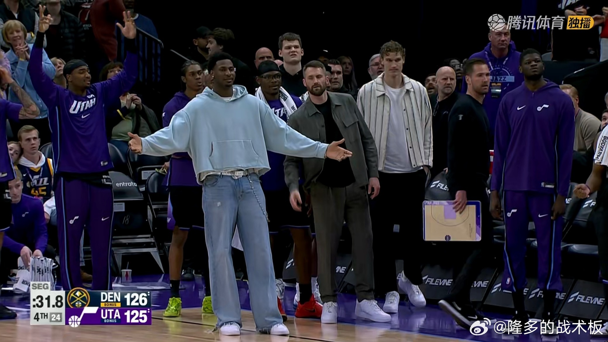 裁判吹抢篮板犯规，又送约基奇一次罚球掘金vs爵士