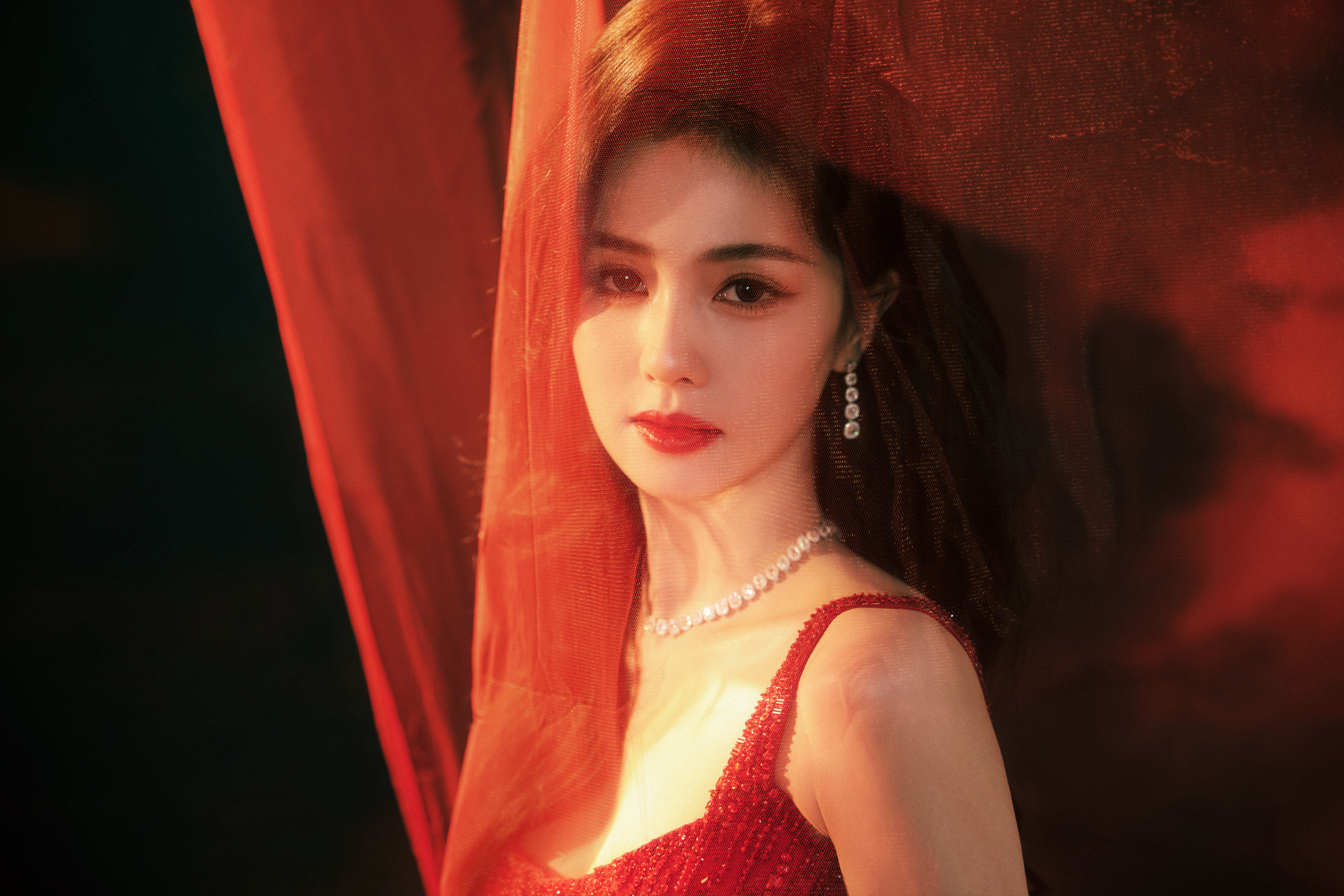 等白鹿红包白鹿除夕营业照🧨期待鹿鹿春晚舞台 