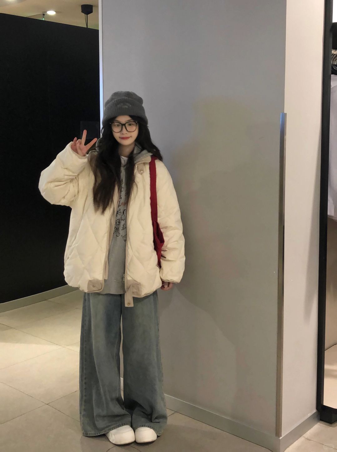 白色棉服➕小狗卫衣叠穿好韩！🔒住啦！！！