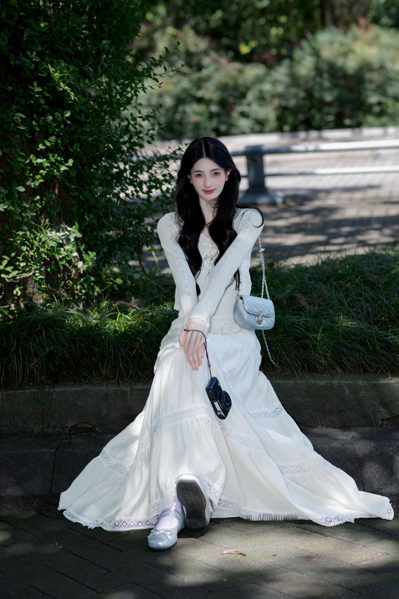 无法拒绝温柔感小裙子 日常穿搭分享 温柔系穿搭分享 林间氛围感拍照 旅行出片oo