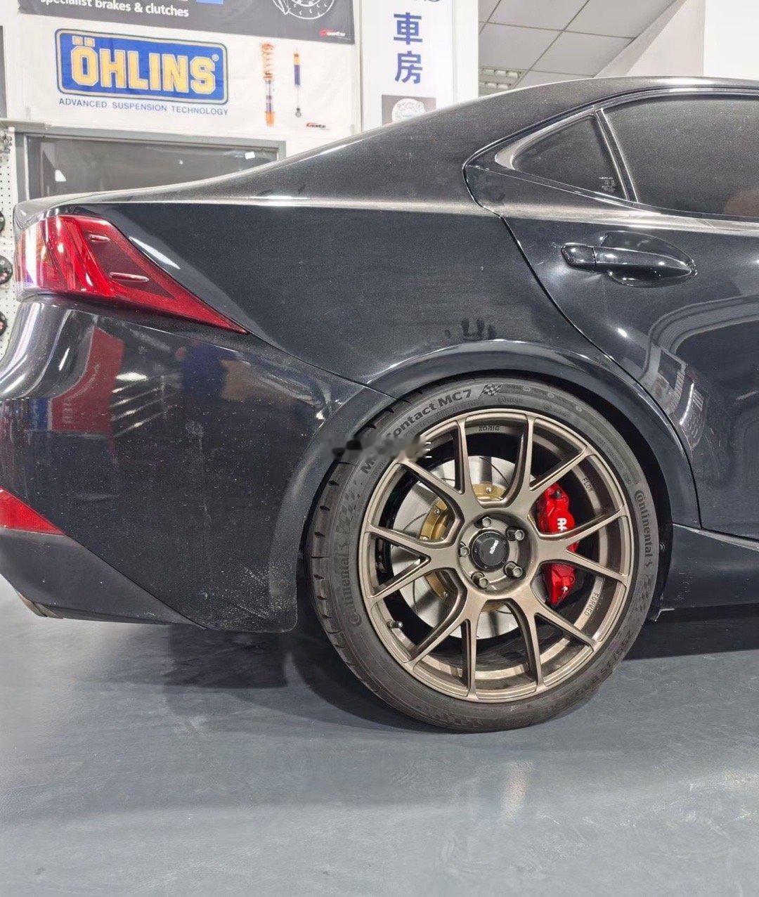 雷克萨斯IS300 搭配Konig系列N63619x8.5  5x114.3 完