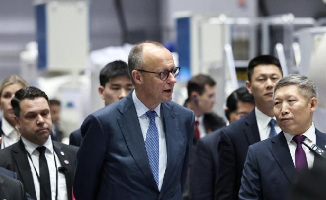 2月27日，默茨总理已返回德国，但宝马集团仍在“激动”。默茨此次访华为宝马做了3