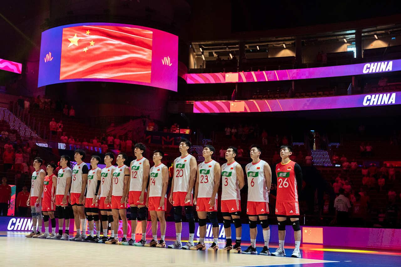 2025世界男排联赛中国男排vs伊朗男排 第三局我们17比25失利，这一局太乱了
