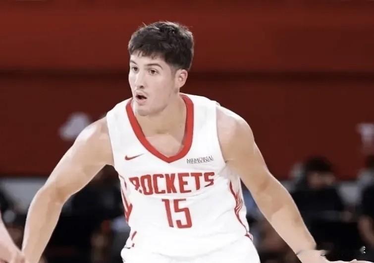 14日NBA夏季联赛两大高顺位新秀表现：一人表现出色，一人表现低迷。

1、火箭