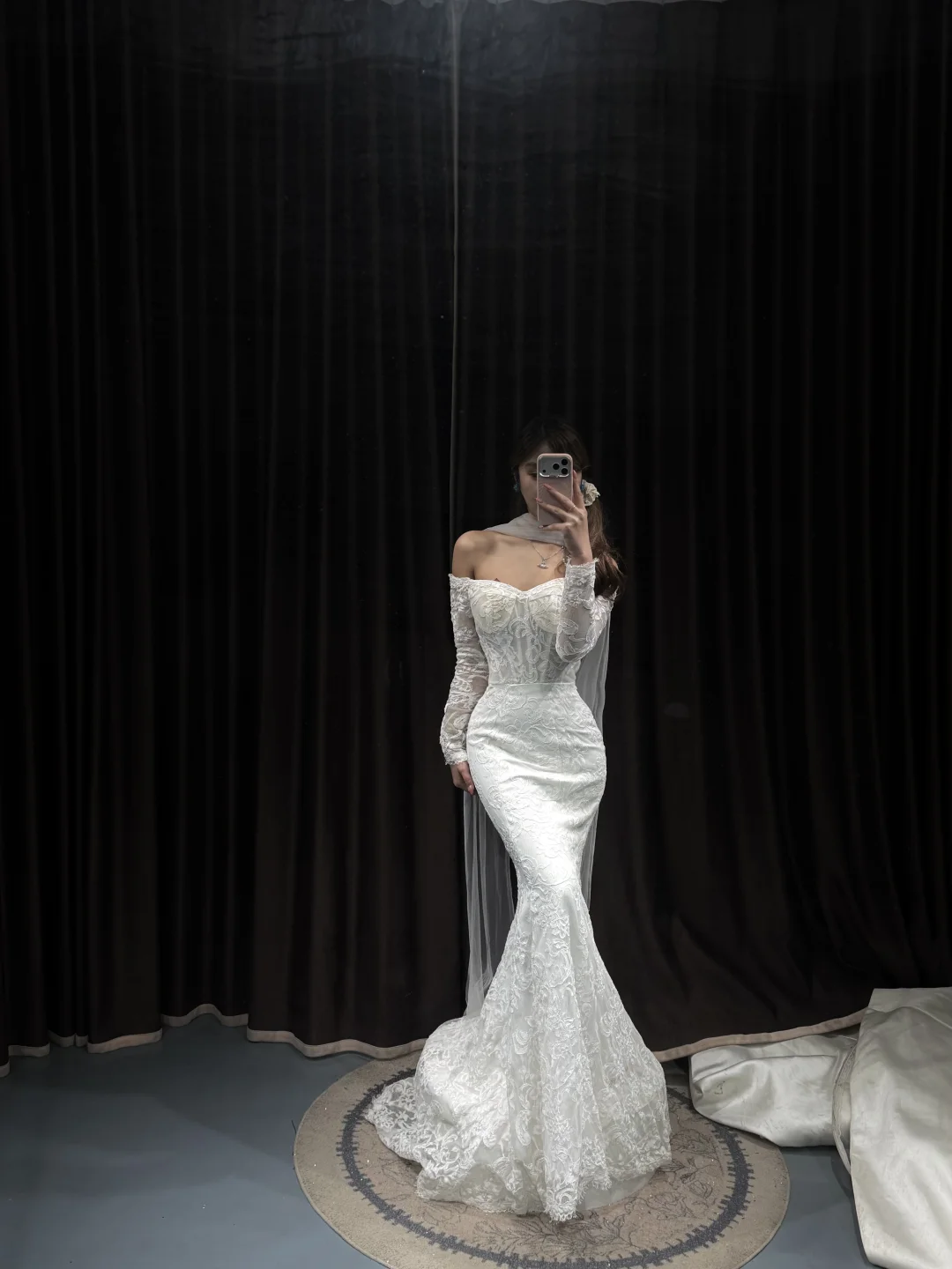 好纠结…主纱选鱼尾还是蓬纱啊😭😭