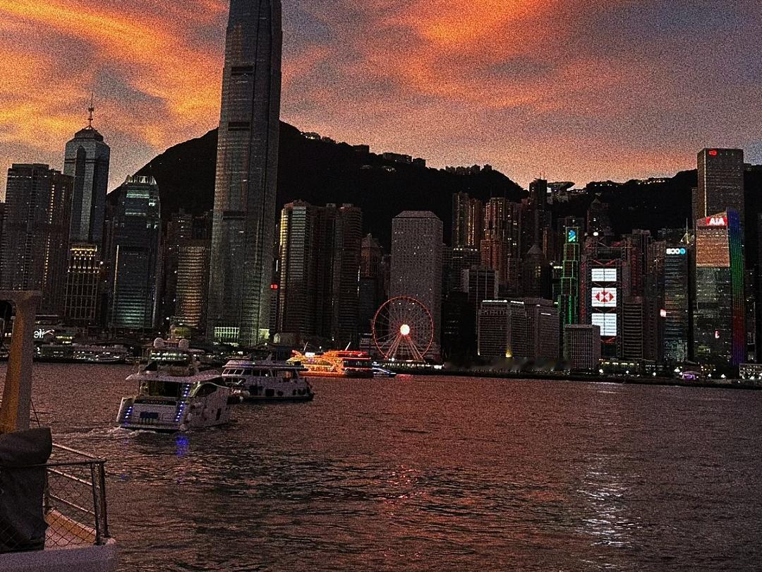 度娘都搜不到的小众文案“重度抑郁的emo文案”1.“希望在懂得珍惜的时候，我们都