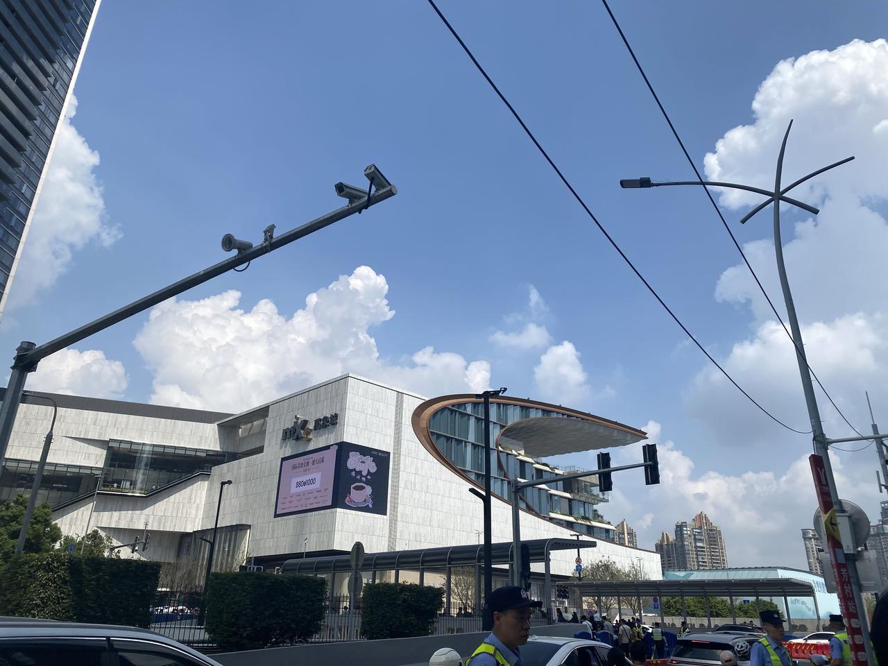 十月一号国庆快乐，半个广州的人都来了吧