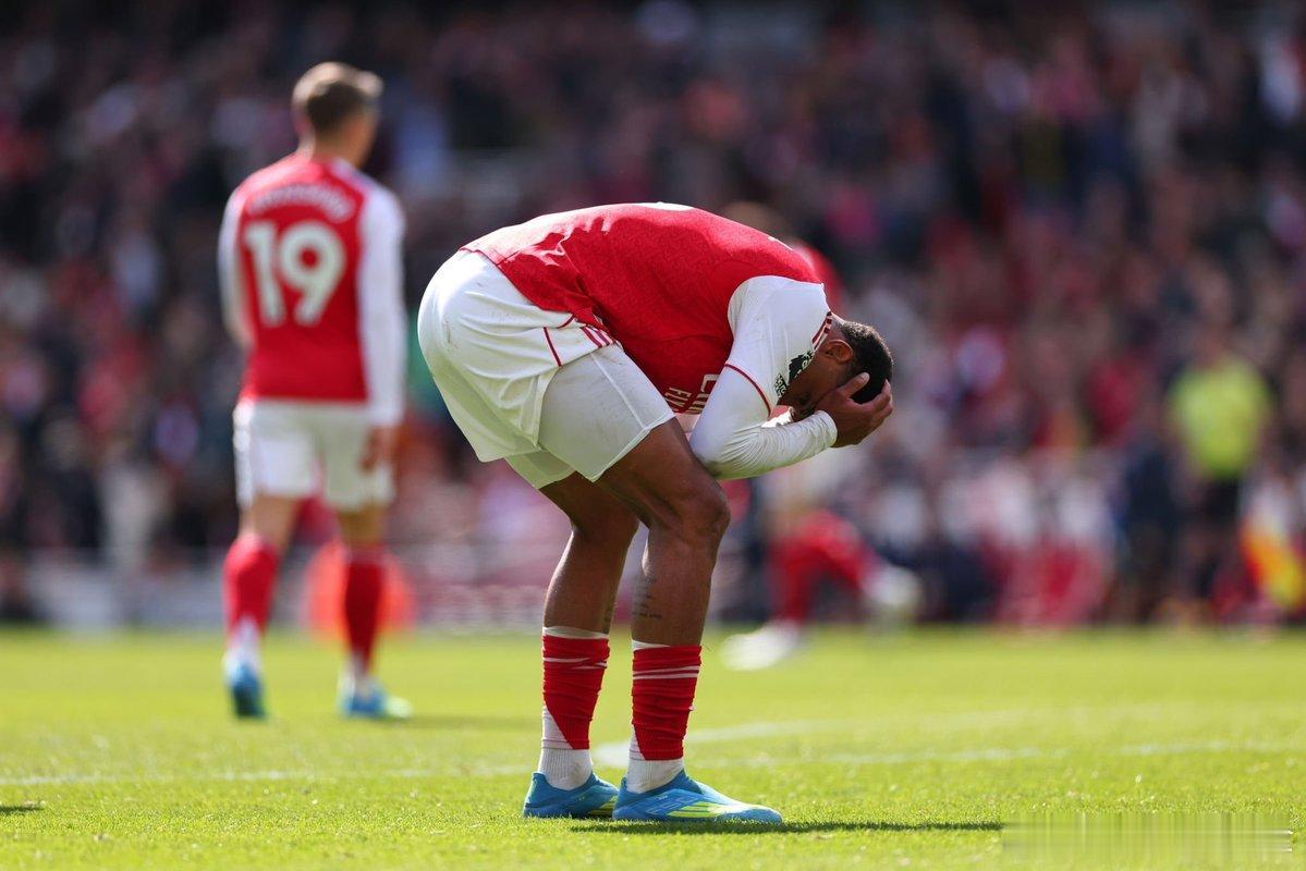 阿森纳1比2伯恩茅斯Gabriel Magalhães 