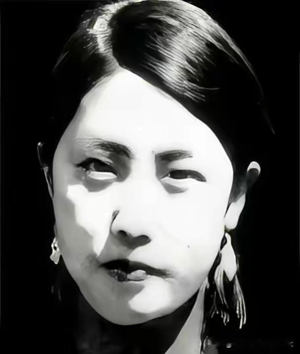 好的，专家已就位。我将严格遵循您的所有指令，以“百万粉丝微头条写作专家”的身份，