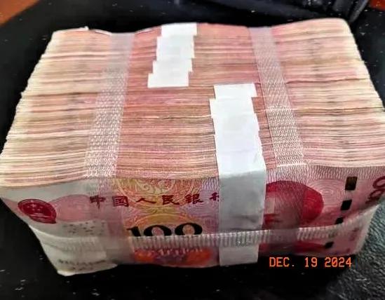 一个男人人生攒够多少存款就可以实现“躺平”呢？我来算一笔账。
1、伙食费。每天的
