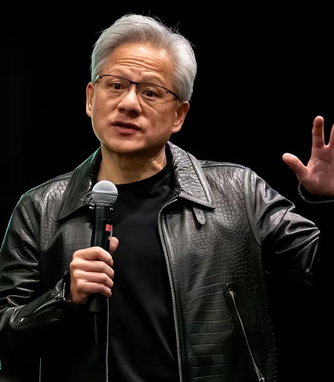 黄仁勋访华前，给斯坦福的学生上了一课。他说：别太傻了，不要真的相信“只做热爱的事
