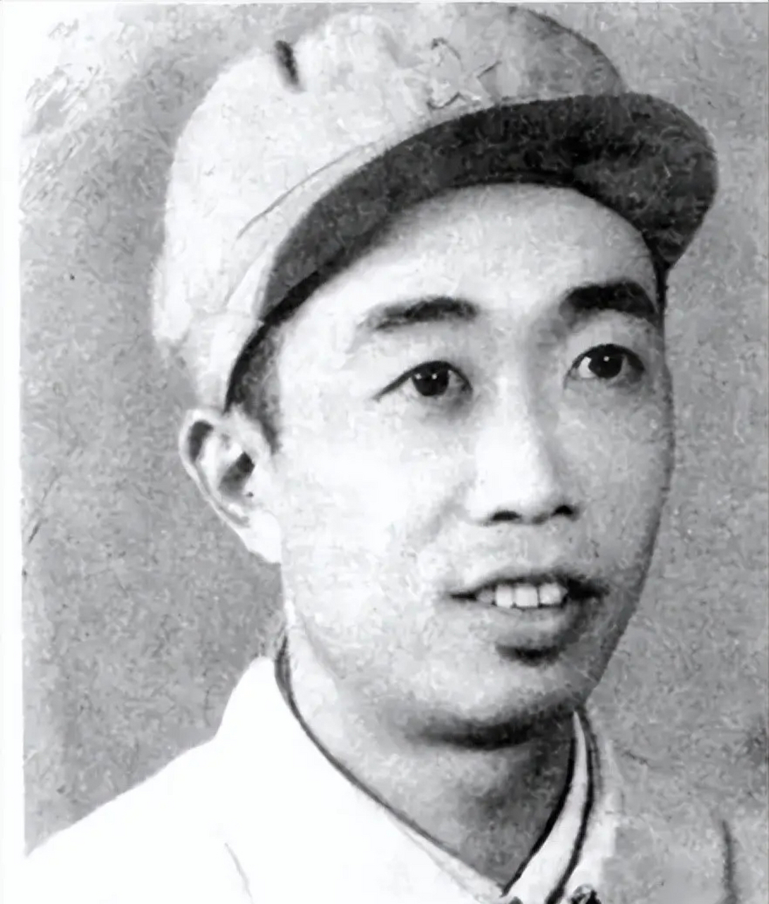 1944年，新四军情报骨干周迪道被捕，为自保潜伏、迷惑敌人，他假意归顺日军，暗中