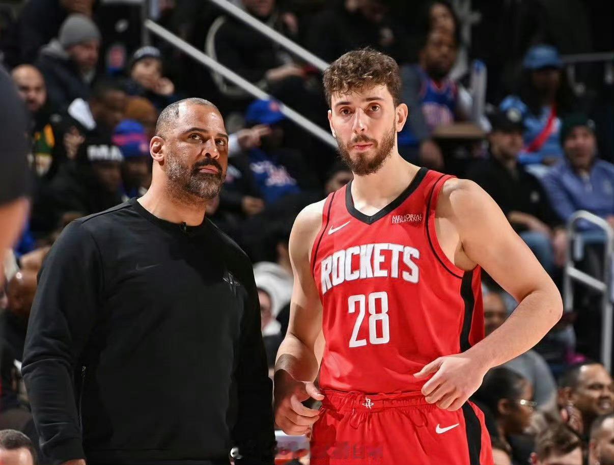 这俩休赛期能滚吗？火箭vs尼克斯火箭不敌尼克斯休斯顿火箭