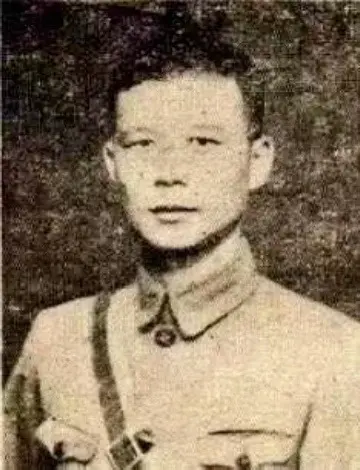 朱赤：将掉出的肠子塞进身体继续战斗。朱赤，1900年出生，江西修水人...