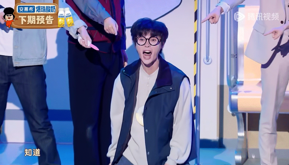 稳扎稳打的演技让左凌峰每个角色都生动鲜明，从一个角色到另一个角色，他都能精准把握