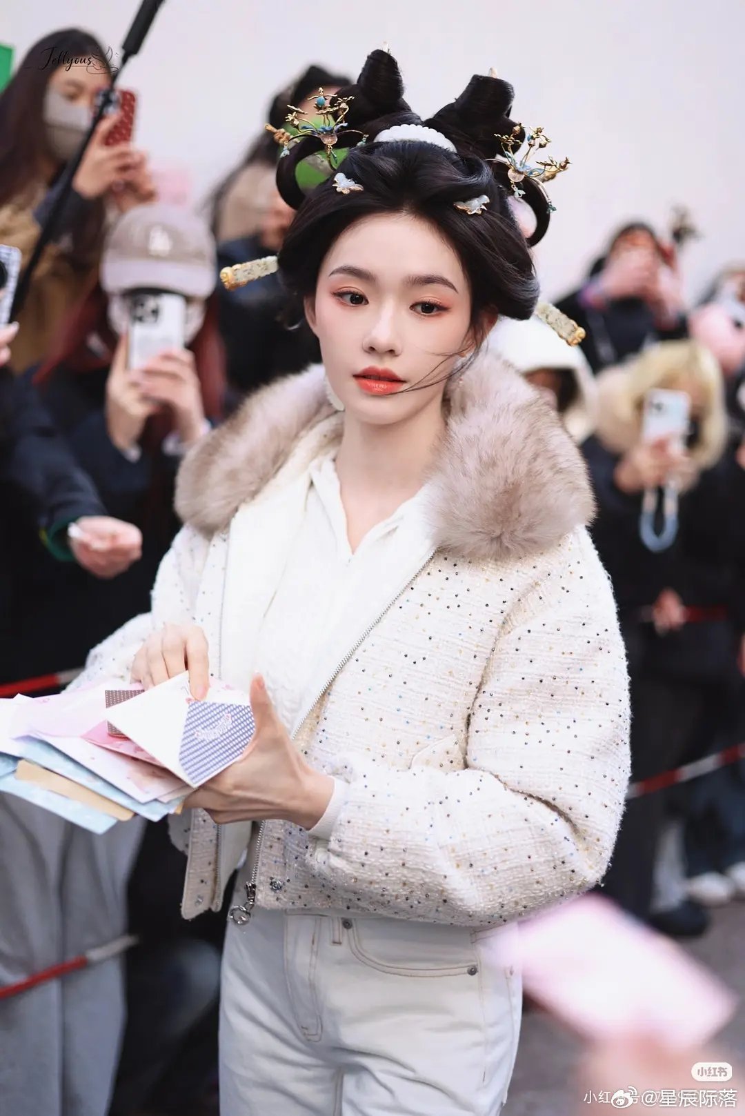 古偶赛道林允算是闯进来了吧好新鲜的面孔，好美的脸，好清瘦高挑的身材好小白花的气质