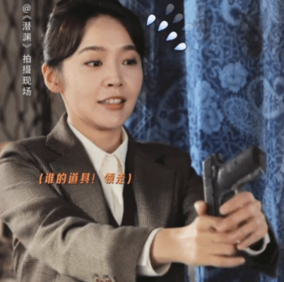 张佳宁新剧一秒切换眼神张佳宁在新剧里这一秒切换眼神的能力，我愿称之为演技教科书级