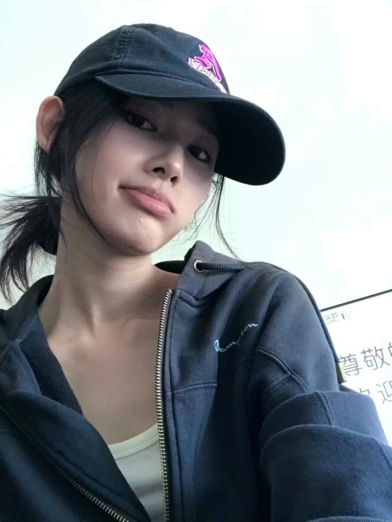 鹤秋、张淼怡