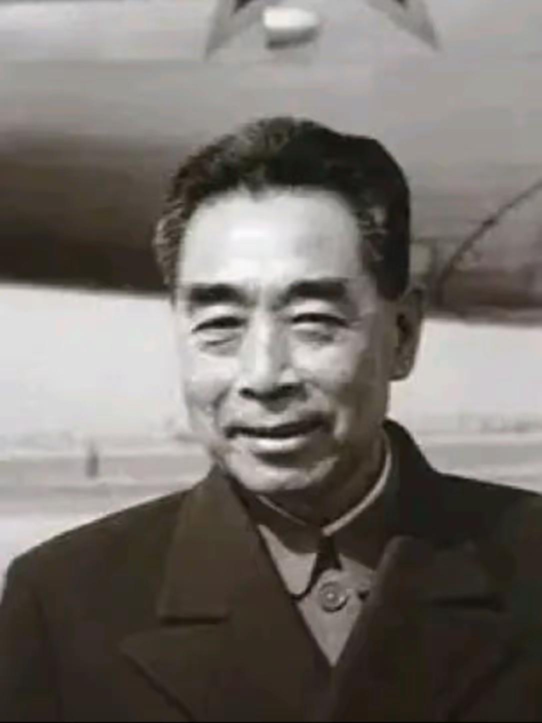 他说“为中华之崛起而读书”，用一生践行“不是做官是做事”；长征时和战士们用瓦片搓