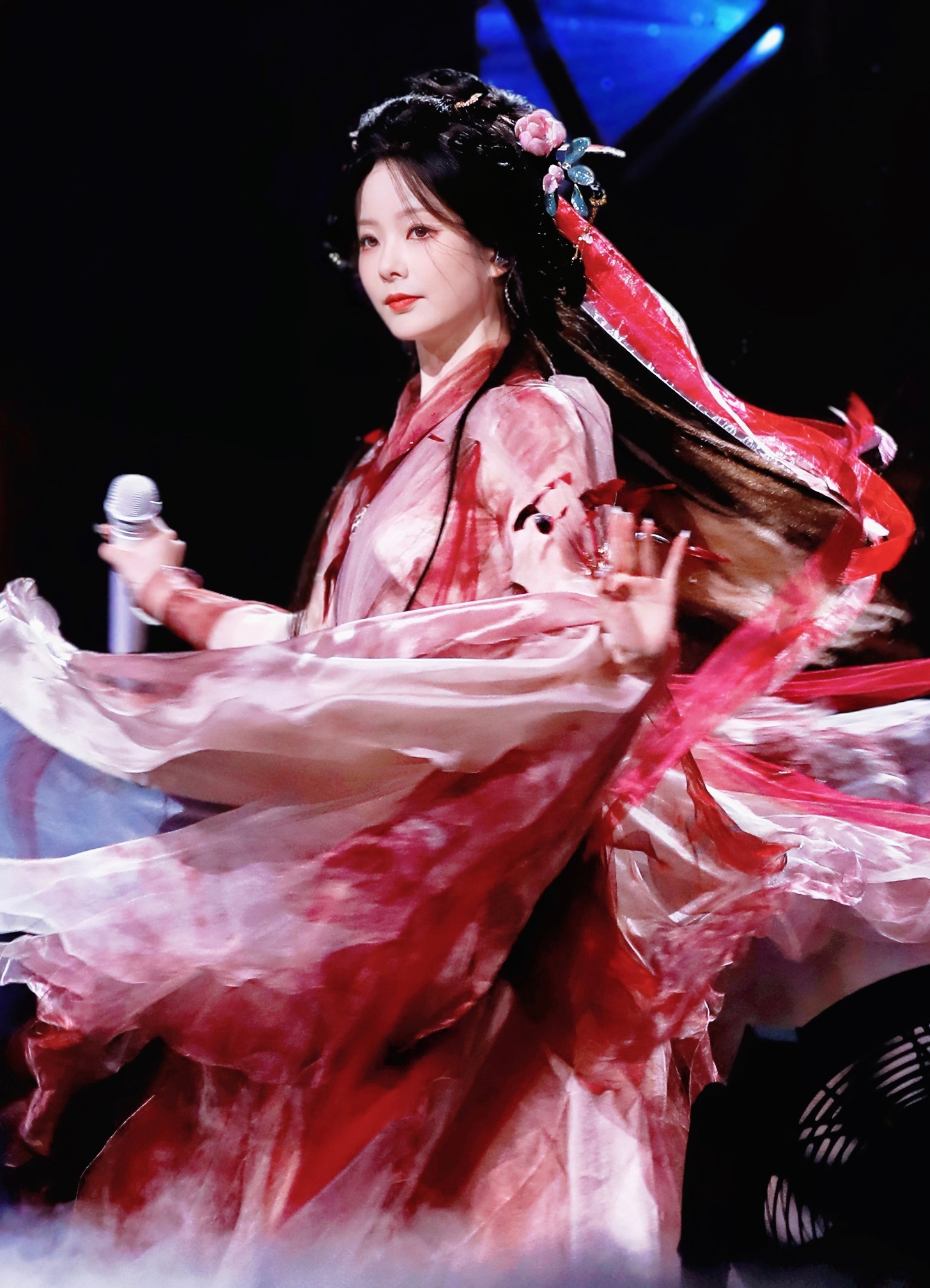 陈卓璇演唱会唱了无羁陈卓璇唱无羁的阿箐回来了 年度最惊喜舞台诞生！陈卓璇巡演献唱