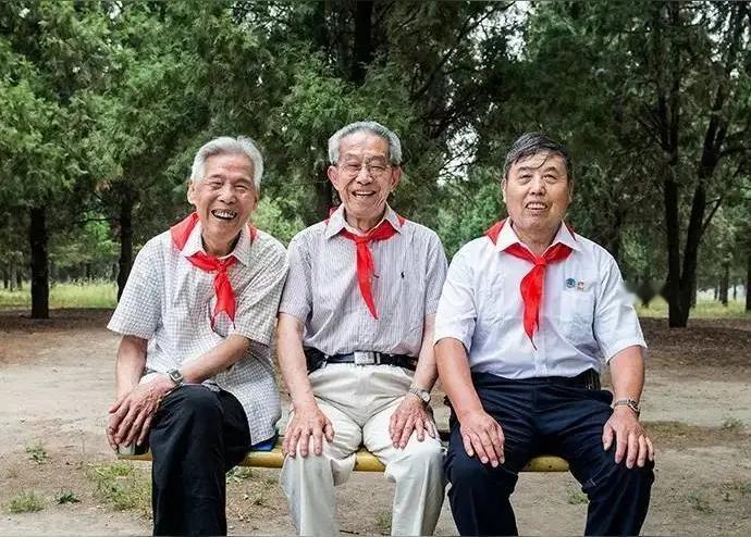 好政策向职工低养老金全面倾斜
 
未来五年职工养老金调整落实“提低、稳中、控高”