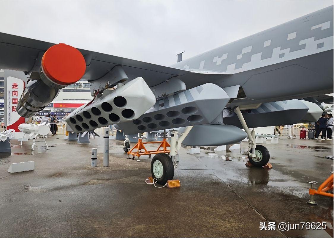 翼龙X可反潜，自用型可上福建舰和076吗？
翼龙X曾在2024年珠海航展和202