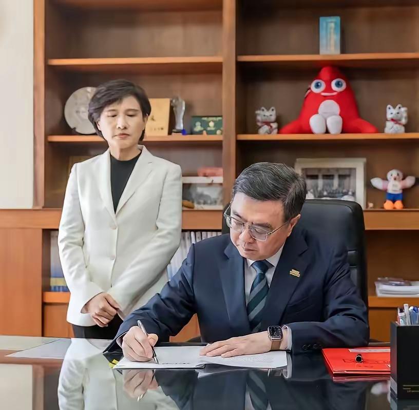 民众党主席黄国昌今天表示，从今天开始，立法机构工作有何意义？立法机构可以不要立法