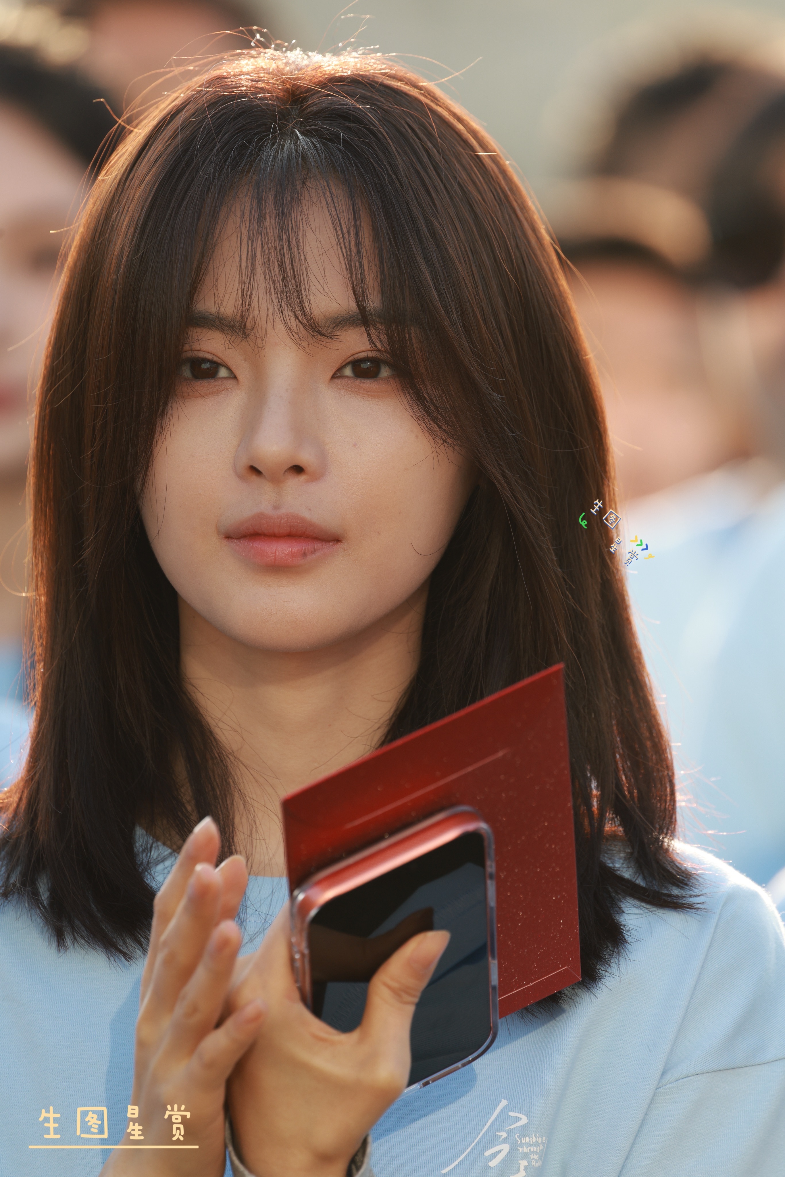 杨超越今天是太阳雨开机出图困困懵懵的素颜妹妹💦杨超越郑雨💧今天是太阳雨官宣开