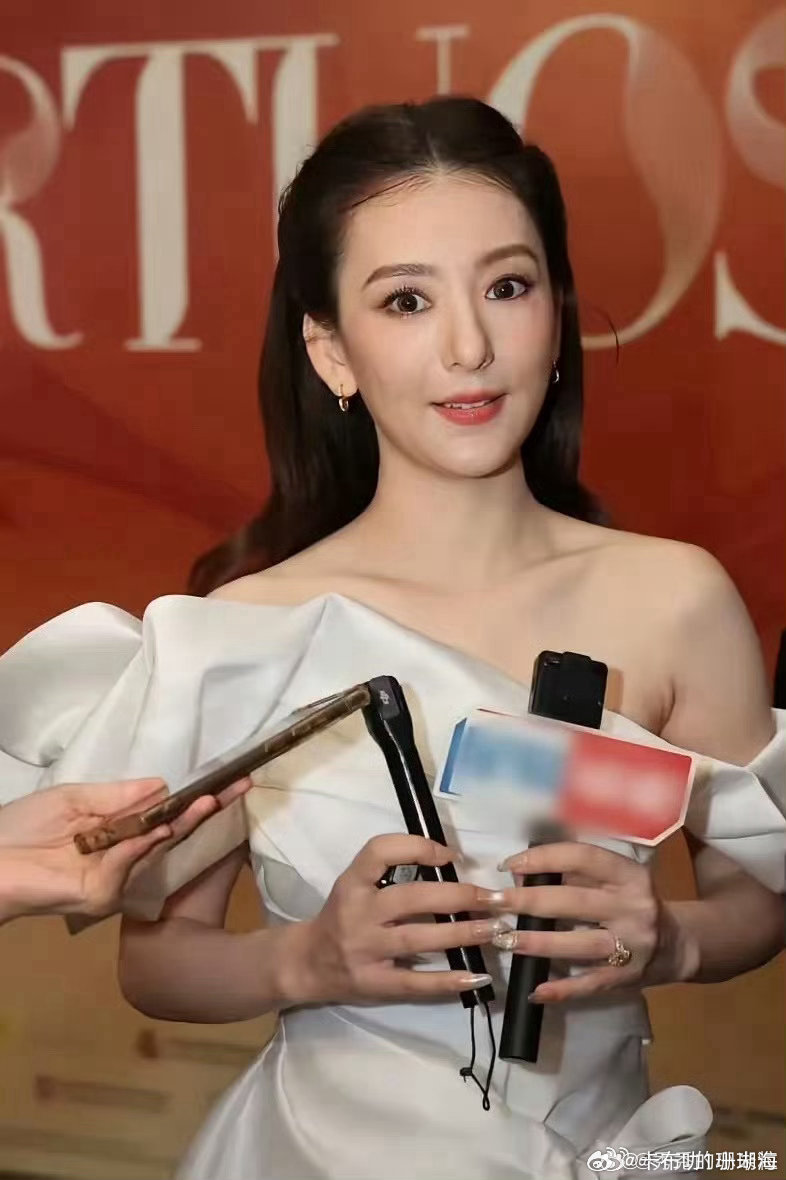 方媛在2026年9月1日出席活动时透露，她与郭富城的三胎女儿（小名三宝，大名郭咏