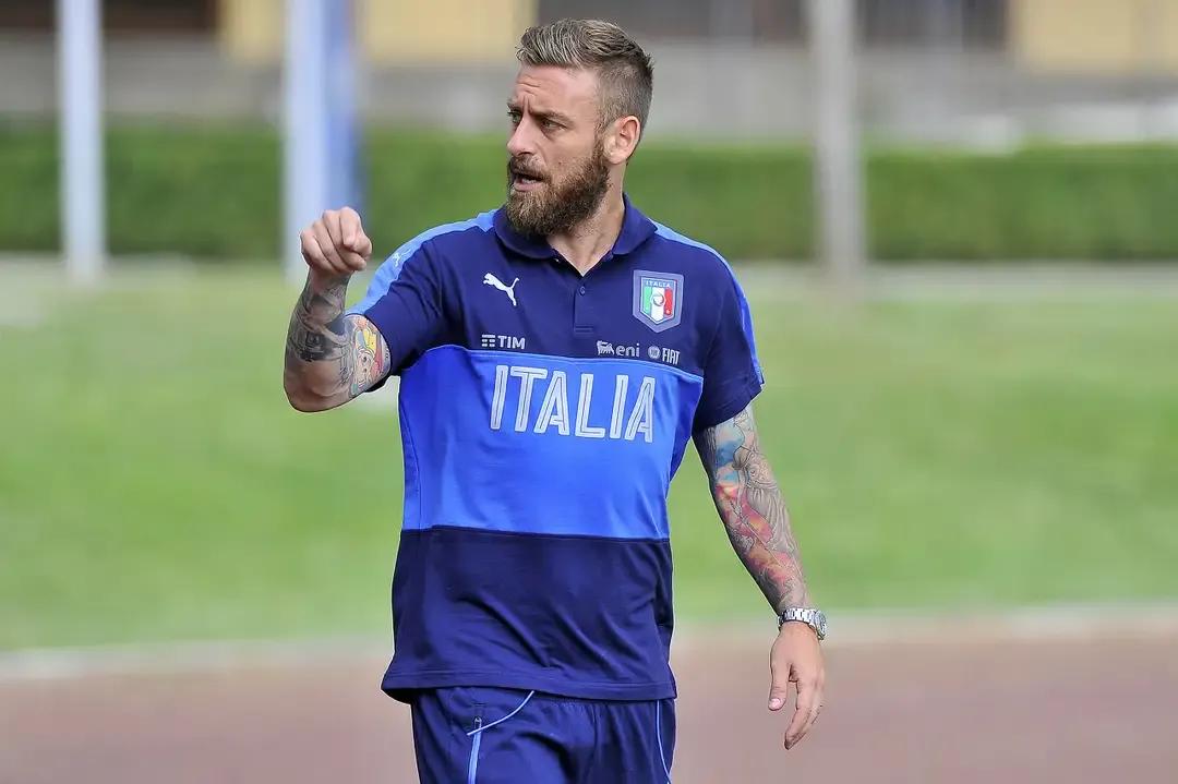 🇮🇹意大利足球🇮🇹
球踢的好不代表执教水平也好！
坐等德罗西把他同龄人招