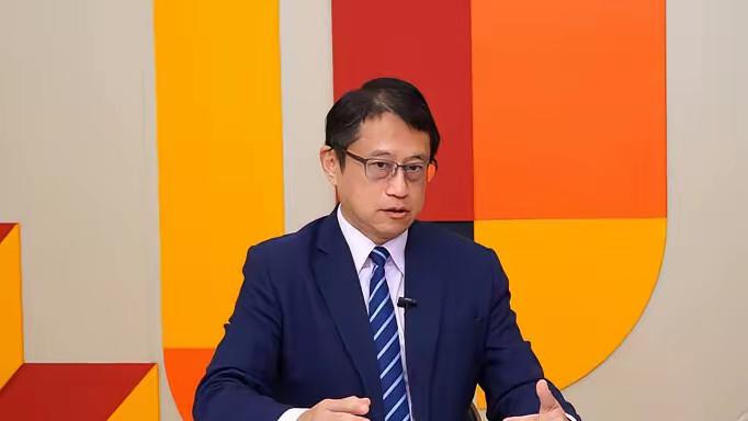 日本和菲律宾偷偷在台海周边画圈分地盘，我们的海巡船刚过去正常巡航护主权，岛内那帮