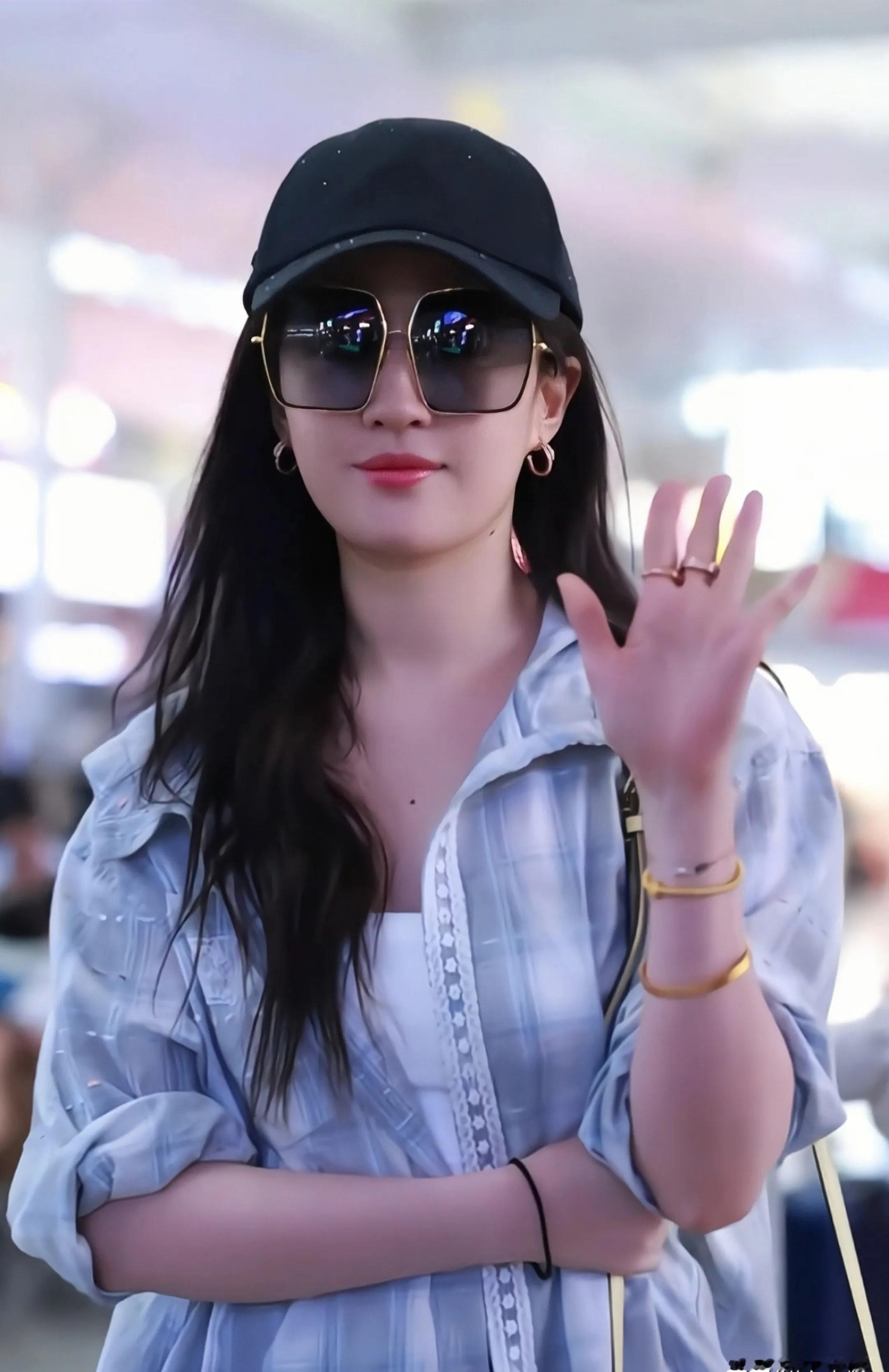 金鹰奖删除刘亦菲对其影响甚微，因获奖要求严格，侧面反映对娱乐明星要求提高。刘亦菲