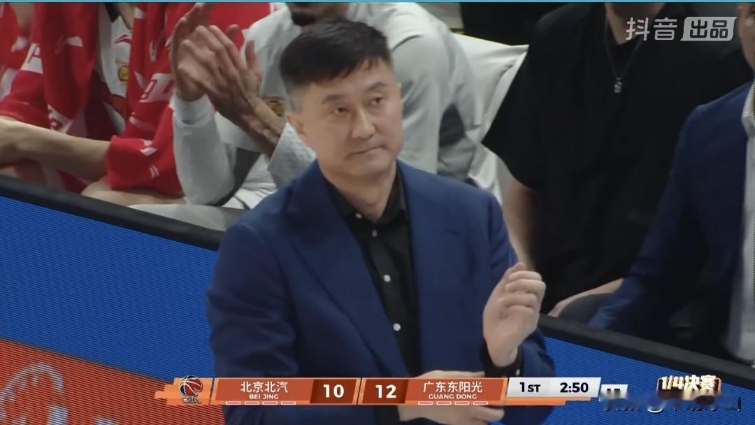 CBA季后赛1/4决赛G3北汽主场淘汰广东晋级四强。
   5月12日晚，CBA