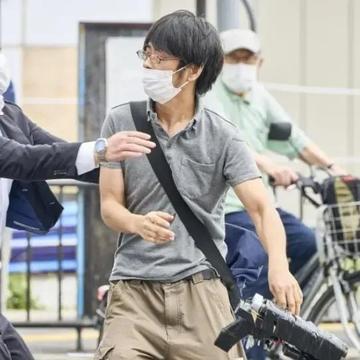 国运这事，有时候你不得不相信。正是有了山上彻也得那两枪，我们才有了制裁日本的机会