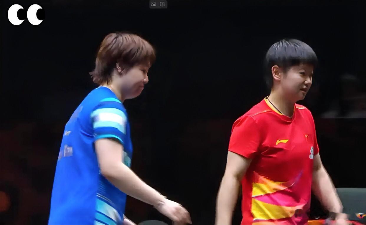 [笑]破防！

   孙颖莎伤退邱贻可火速
   接应 德华护犊太刚了

WTT