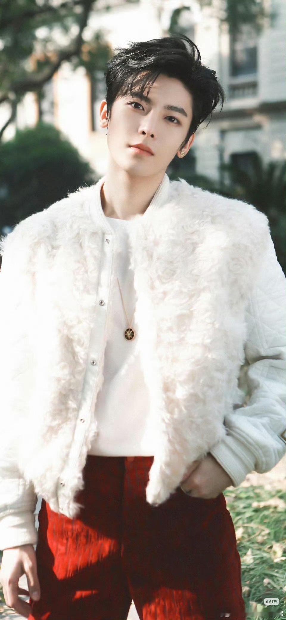 4.20侯明昊的两部待播剧《雀骨》《碧血蝉》都动了，搓手期待 