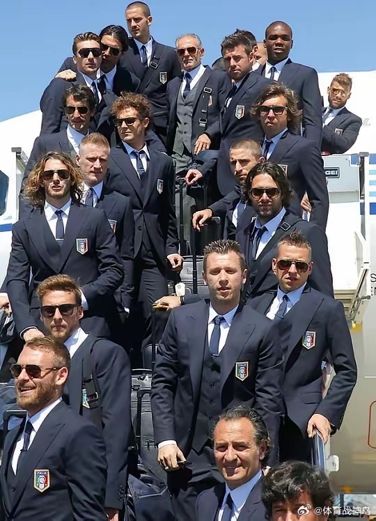 意大利队 意大利球迷又哭了！连续三届无缘世界，扩军到48支球队都不行！你们和中国