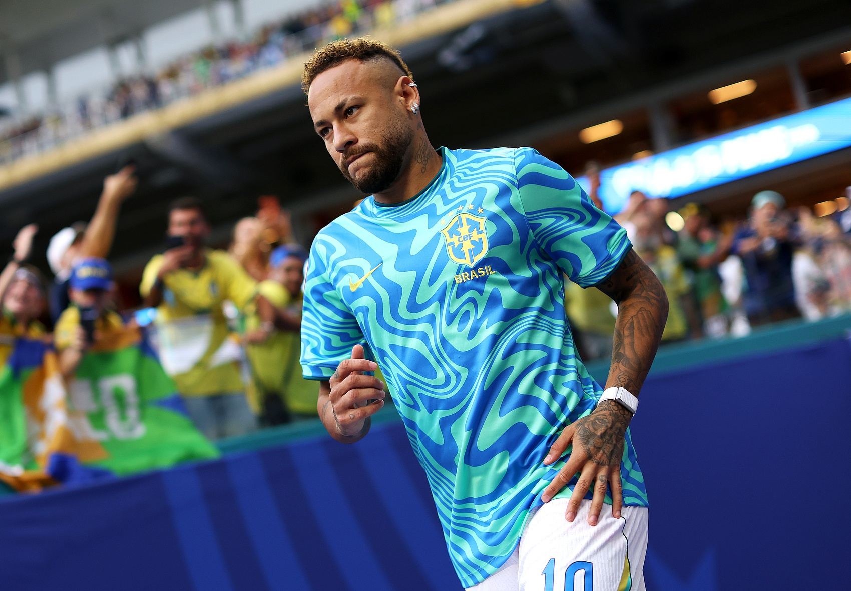 7月10日讯 据ESPN巴西版报道，内马尔豪宅的前主人在接受采访时，谈到了他卖给