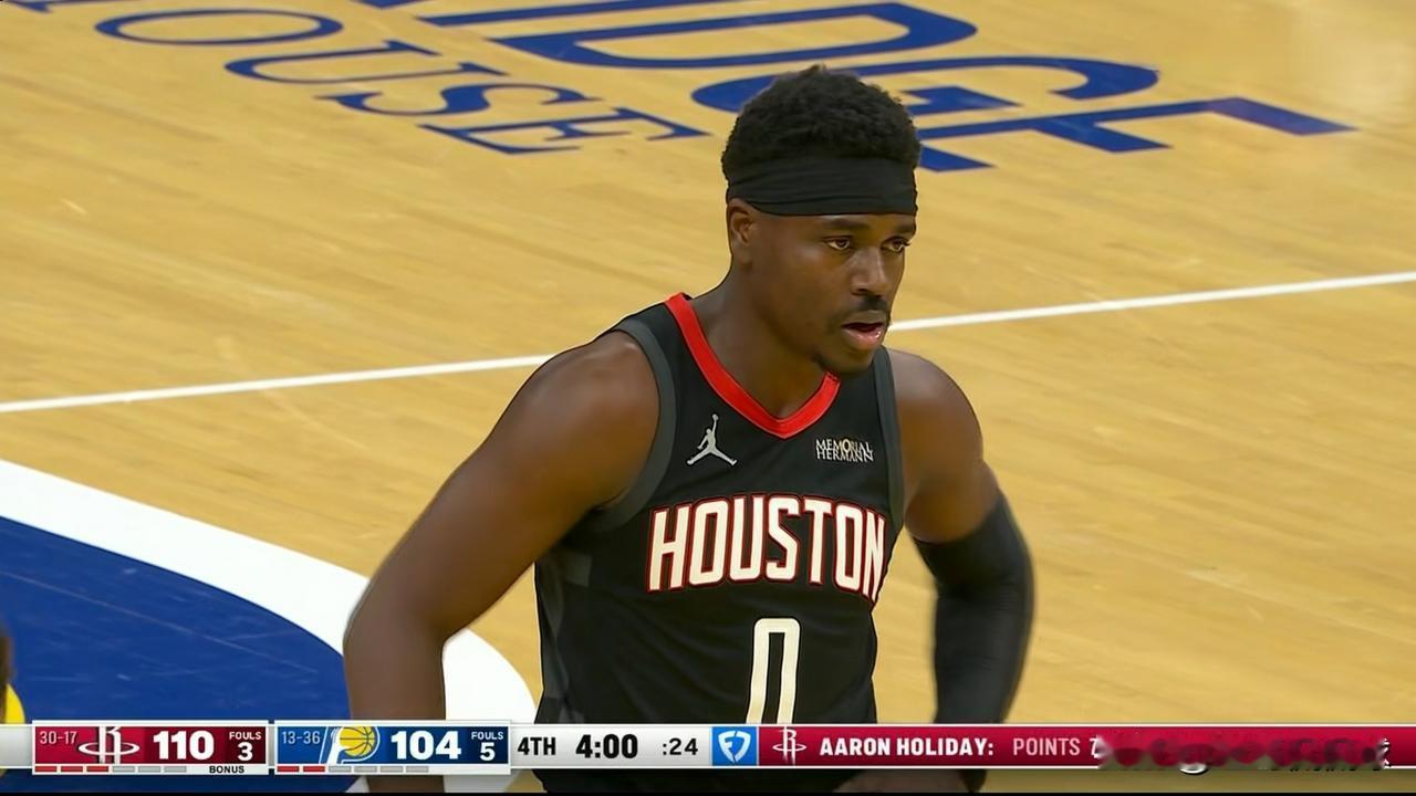 我强烈建议火箭主帅乌度卡增加霍勒迪的上场时间！在今天火箭客场以118：114战胜