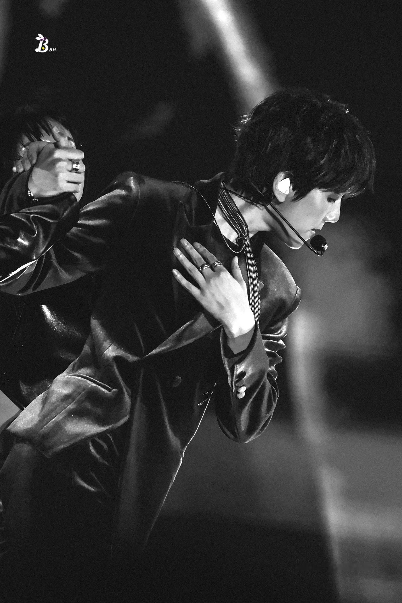 清冷破碎氛围感的伯贤头像｜边伯贤边伯贤🤍伯贤🖤BAEKHYUN