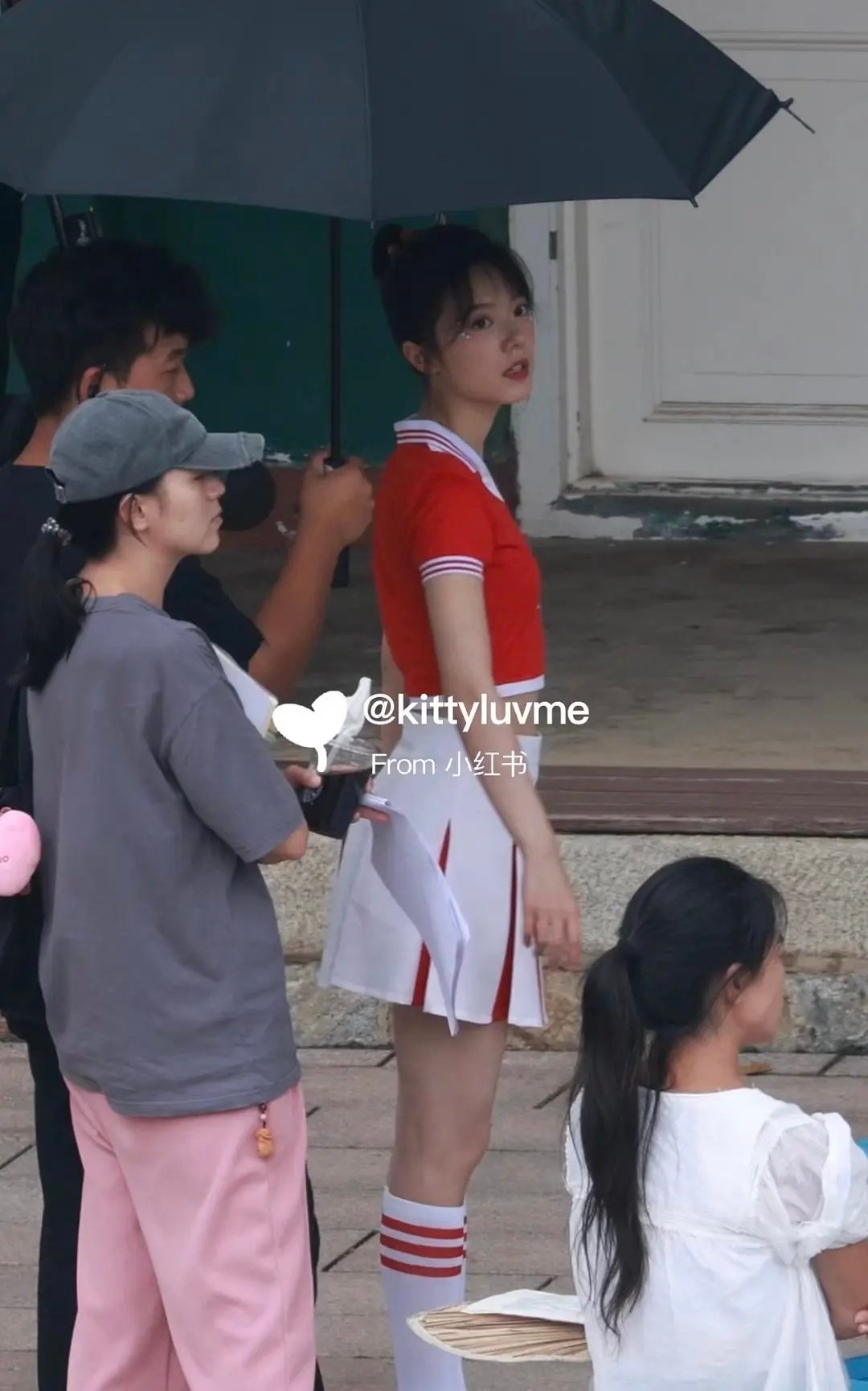 赵今麦这个造型还挺显瘦的。。 ​​​